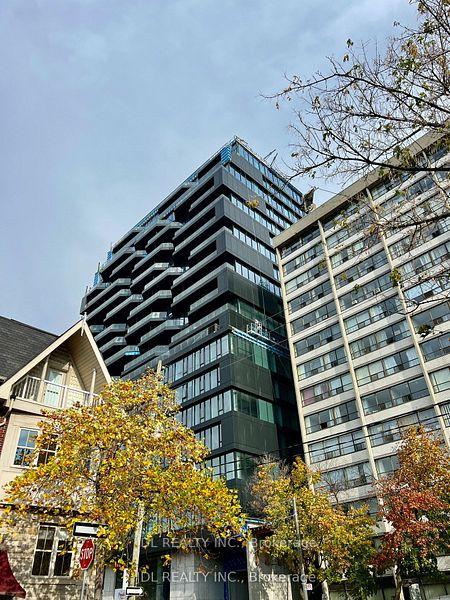 195-mccaul-street-toronto-ontario-c12556296