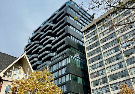 195-mccaul-street-toronto-ontario-c12556296