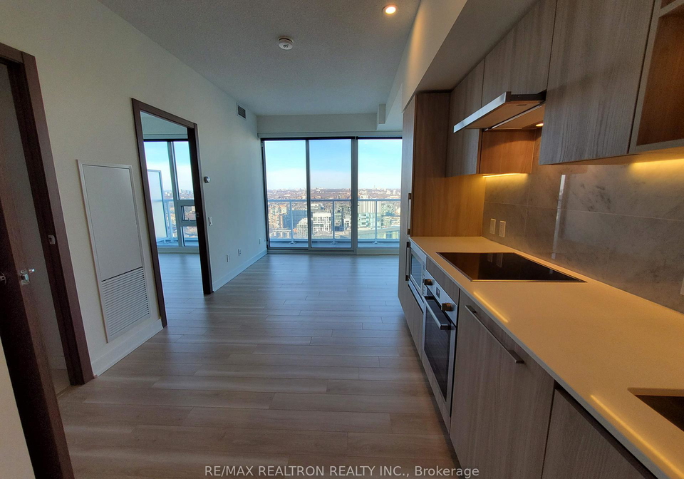 17-bathurst-street-toronto-ontario-c12556344