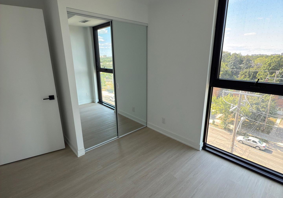 699-sheppard-avenue-e-north-york-ontario-c12556492