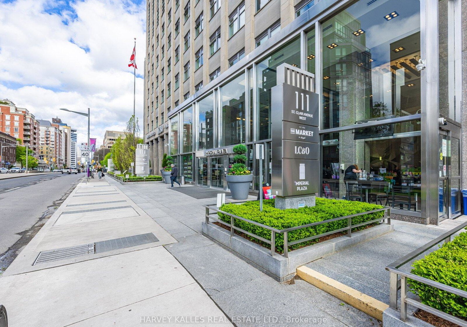 111-st-clair-avenue-w-toronto-ontario-c12556722