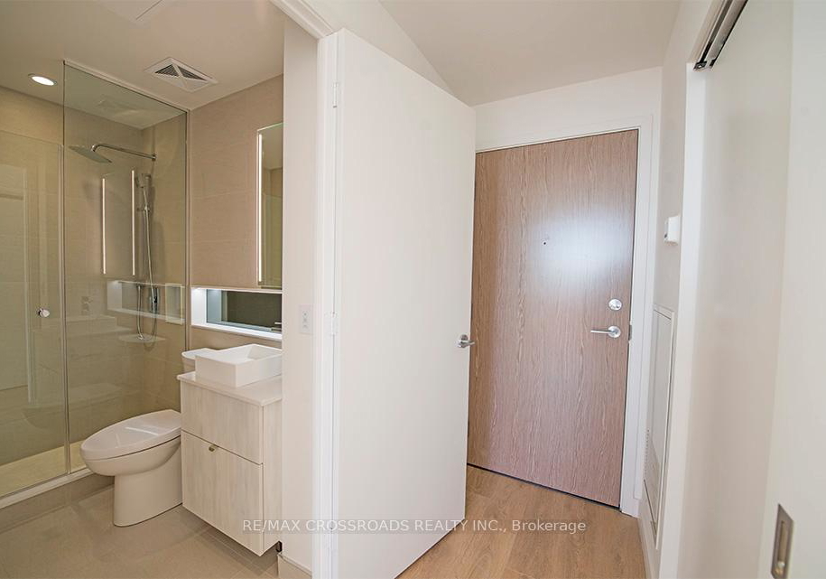 215-queen-street-e-toronto-ontario-c12557350
