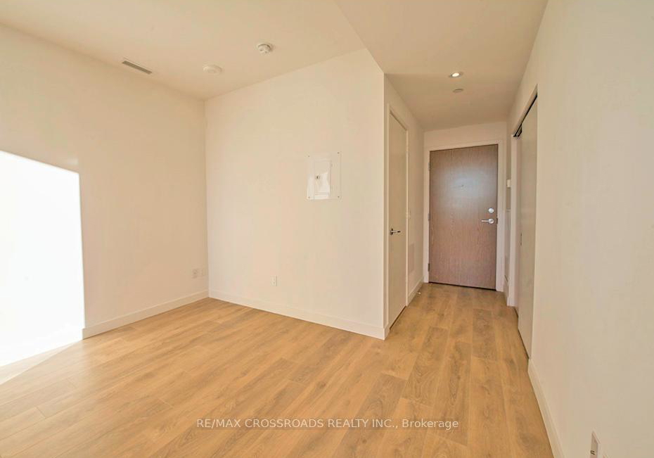 215-queen-street-e-toronto-ontario-c12557350
