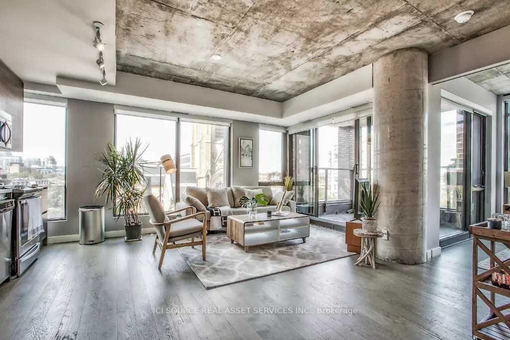 111-bathurst-street-toronto-ontario-c12557592