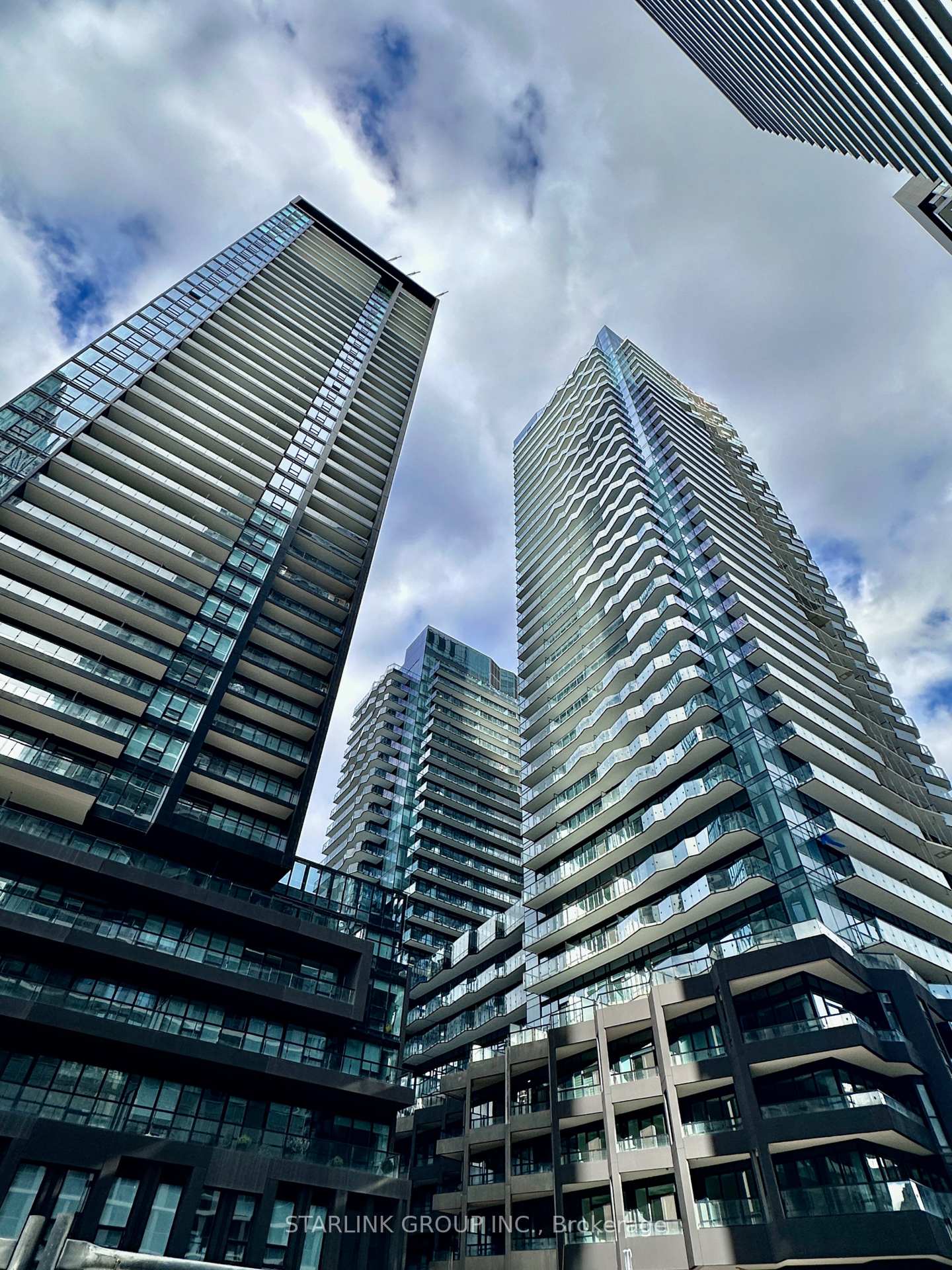 120-broadway-avenue-toronto-ontario-c12557694