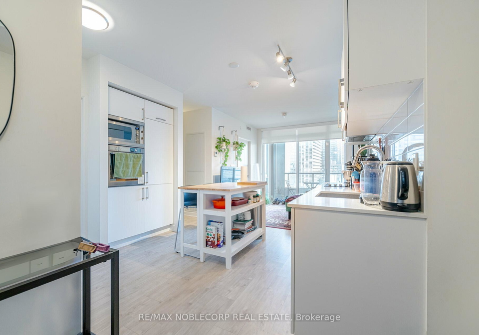 27-bathurst-street-toronto-ontario-c12558148