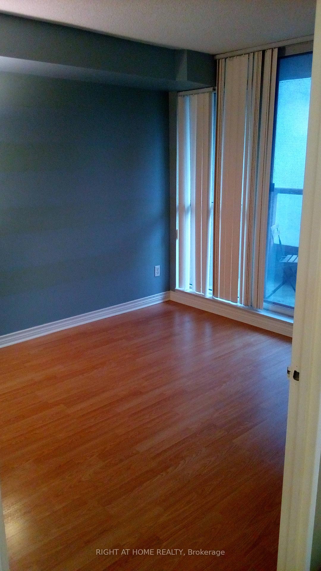 736-bay-street-toronto-ontario-c12558562