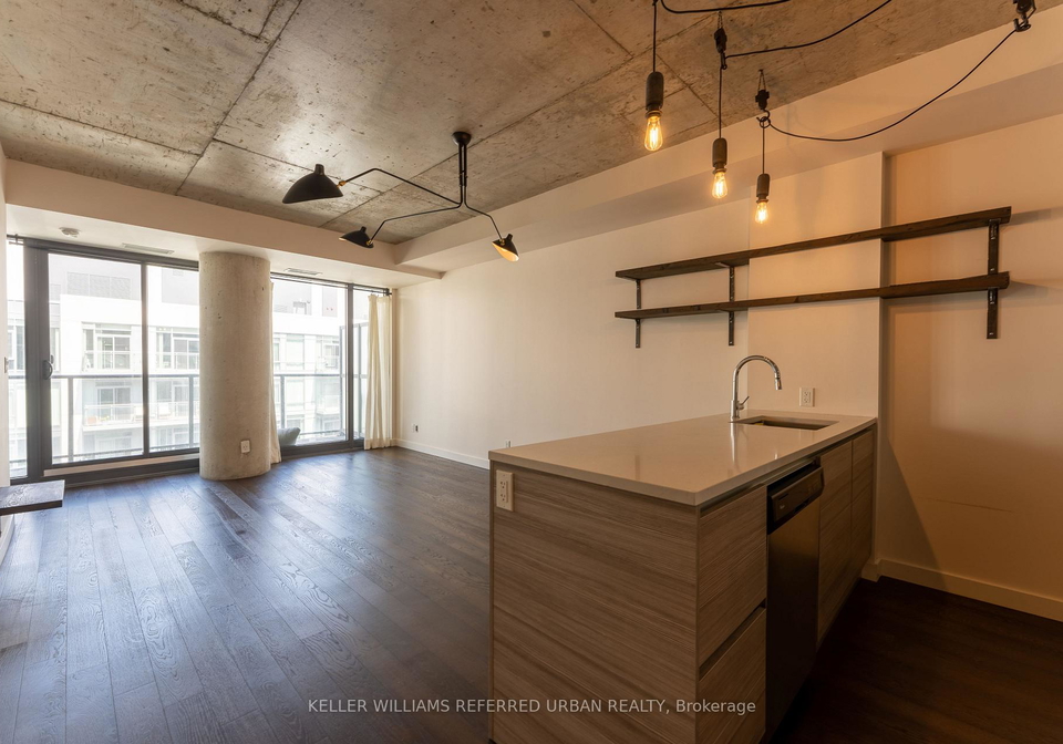 111-bathurst-street-toronto-ontario-c12559106