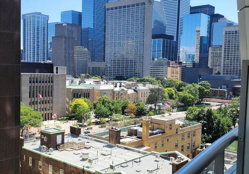 230-simcoe-street-toronto-ontario-c12559910