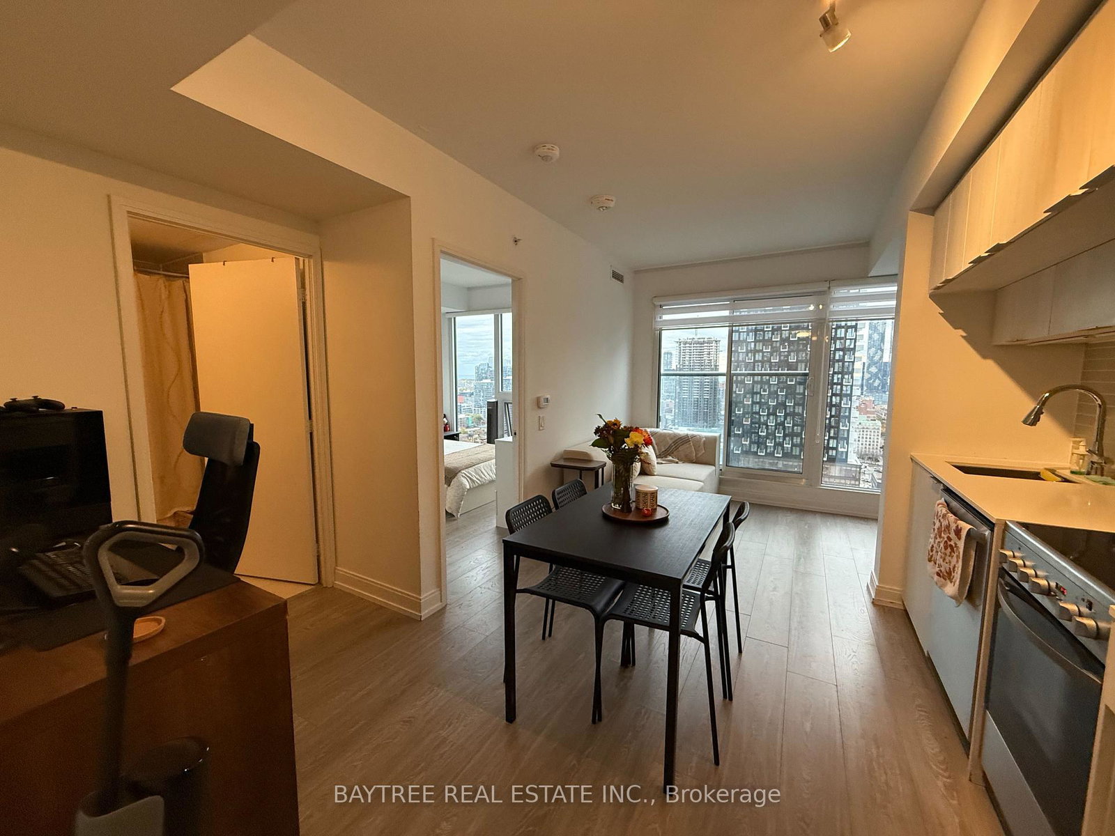 181-dundas-street-e-toronto-ontario-c12559940
