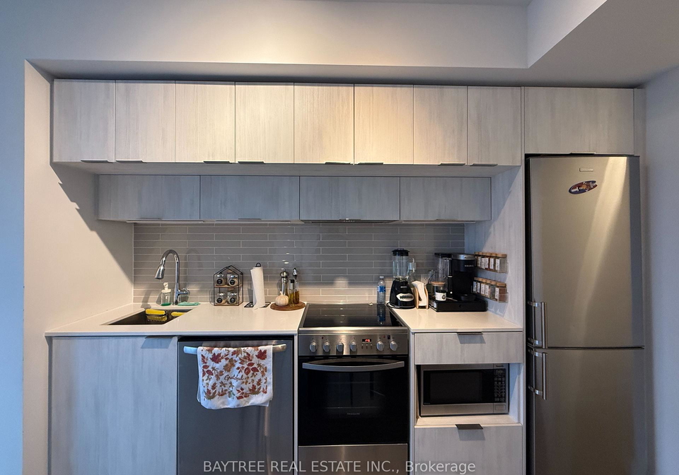 181-dundas-street-e-toronto-ontario-c12559940