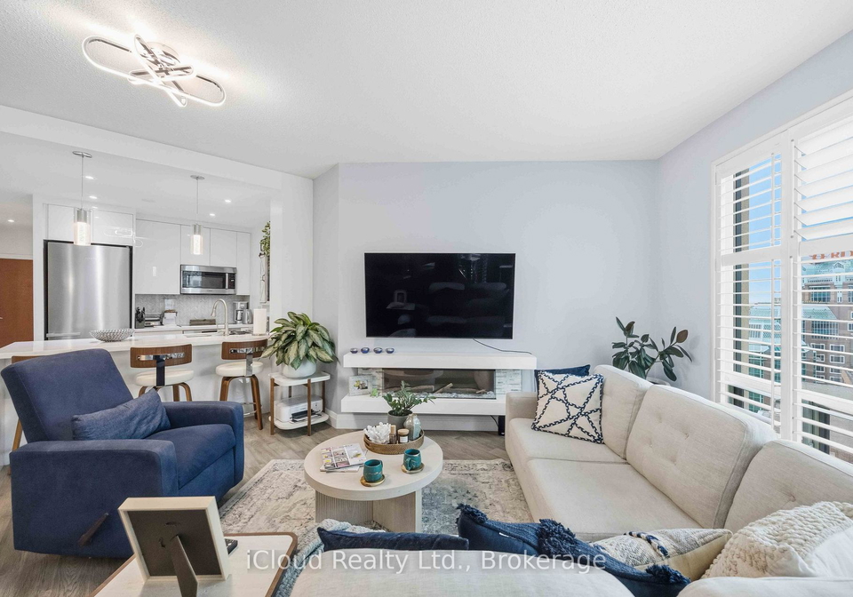 300-bloor-street-e-toronto-ontario-c12560232