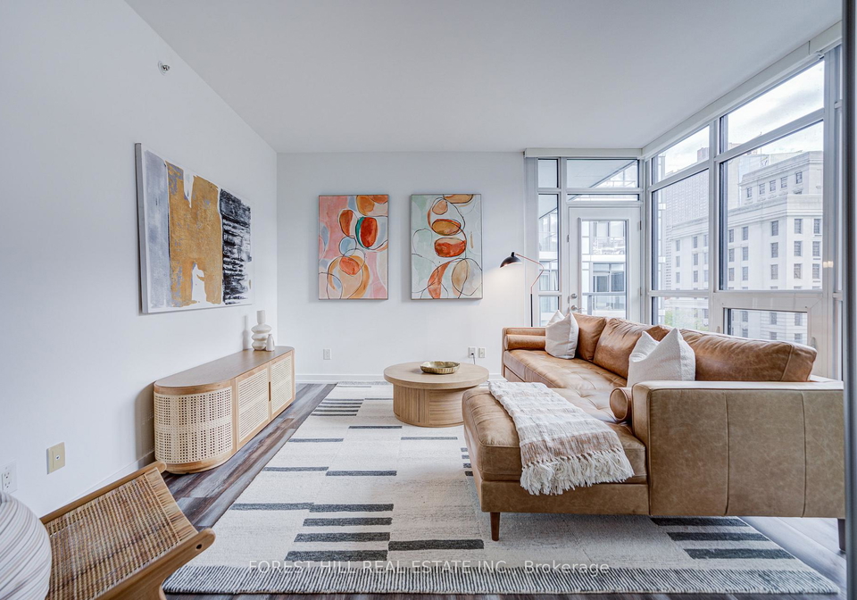 210-simcoe-street-toronto-ontario-c12560236