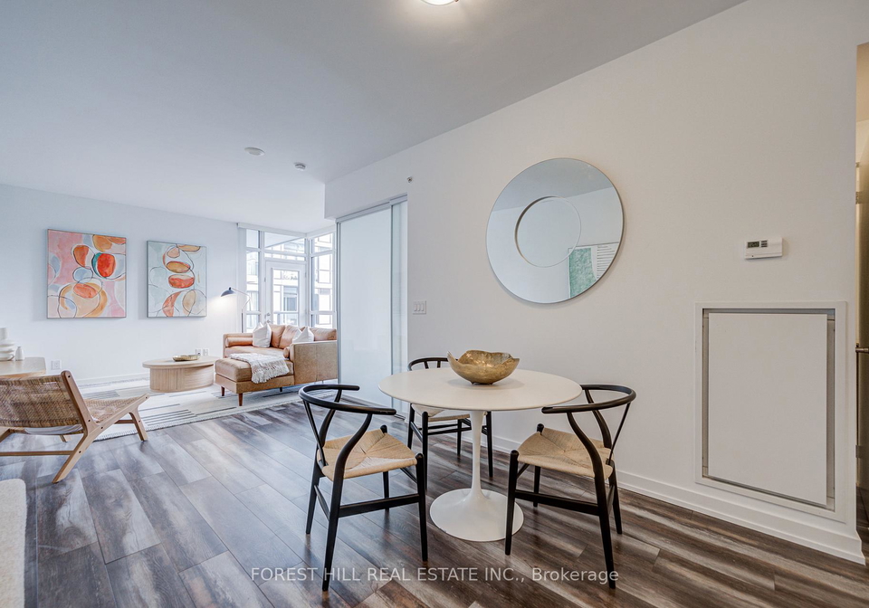 210-simcoe-street-toronto-ontario-c12560236