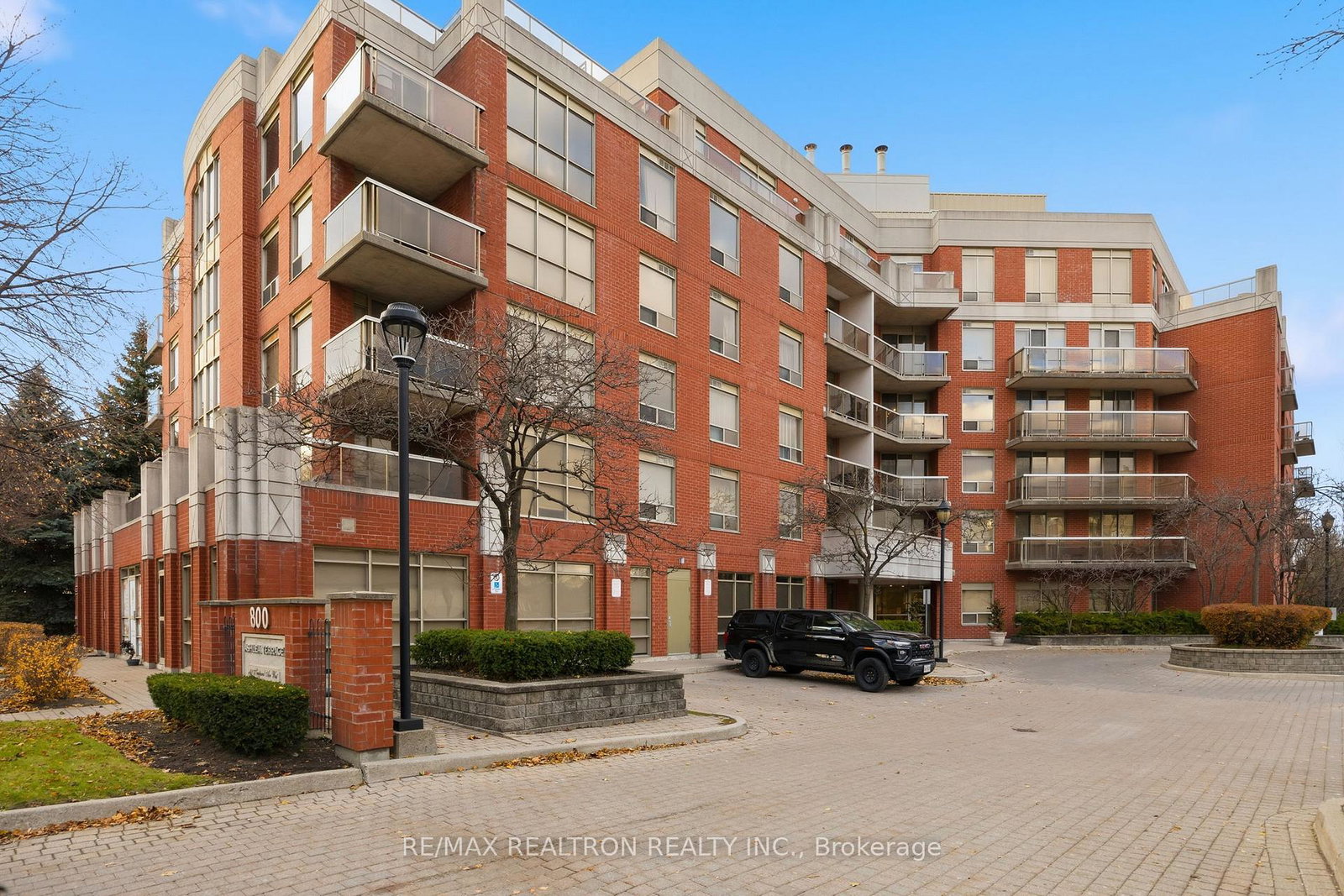 800-sheppard-avenue-w-toronto-ontario-c12560466