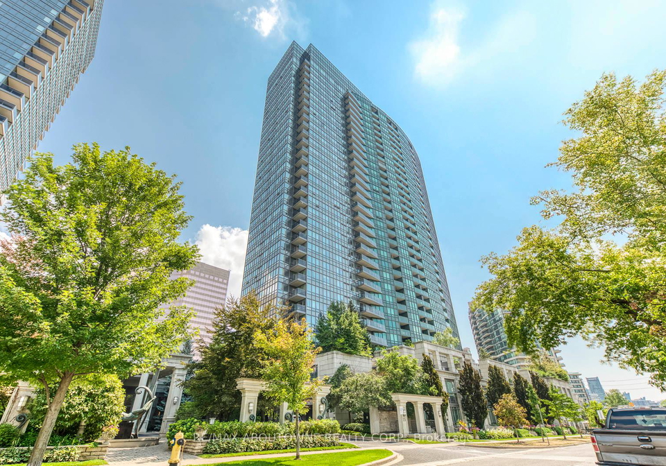 15-greenview-avenue-toronto-ontario-c12560728