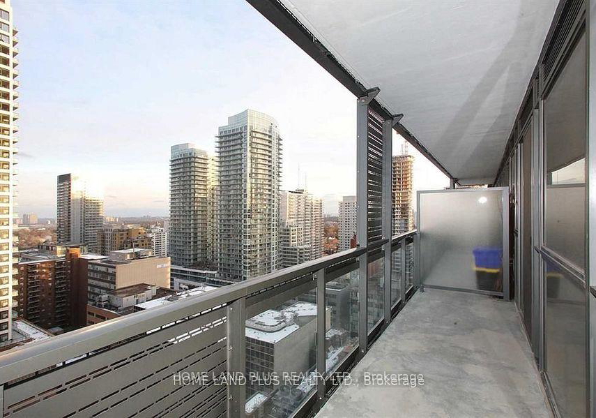 39-roehampton-avenue-toronto-ontario-c12560768
