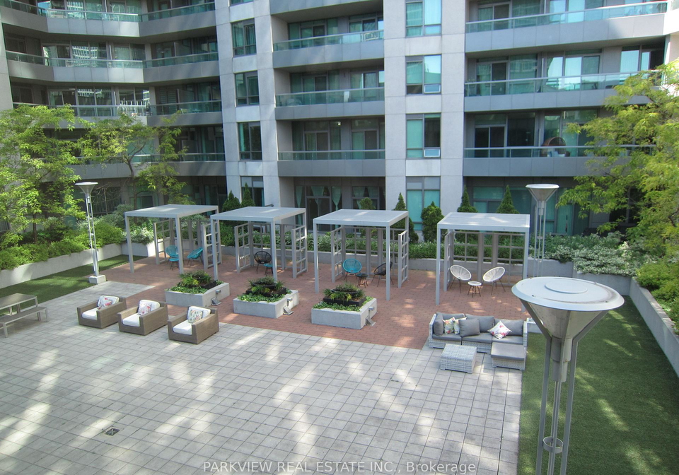 25-lower-simcoe-street-toronto-ontario-c12561008