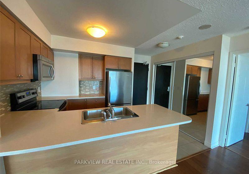 25-lower-simcoe-street-toronto-ontario-c12561008