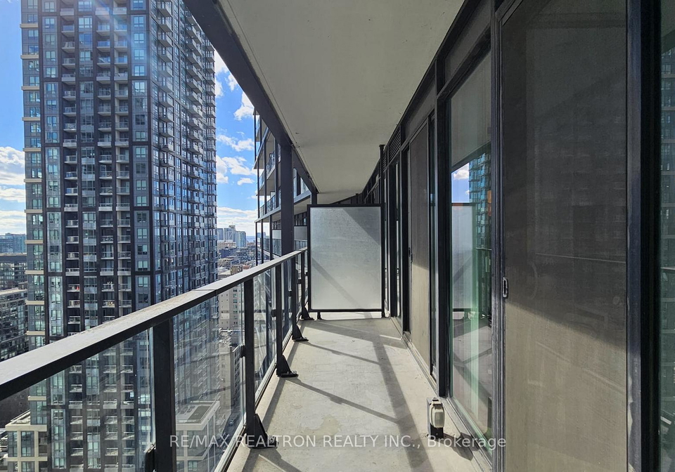 125-peter-street-toronto-ontario-c12561120