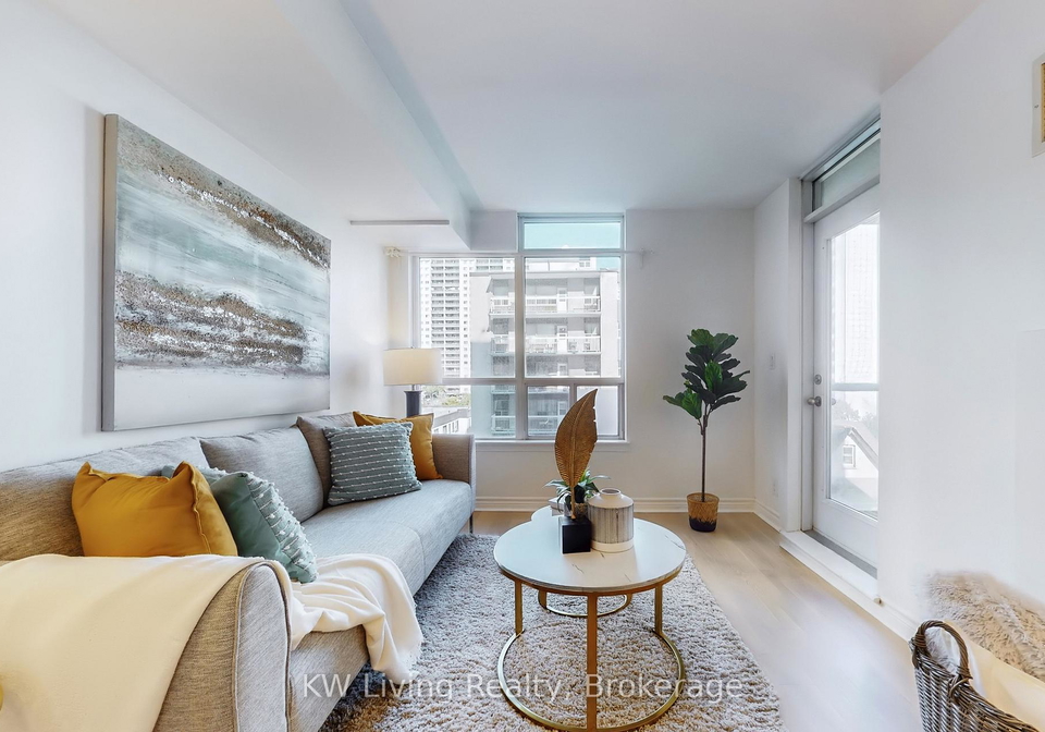 225-wellesley-street-e-toronto-ontario-c12561892