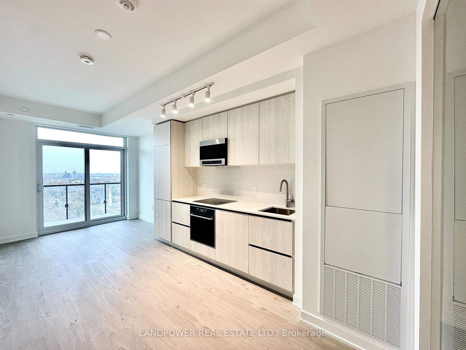 110-broadway-avenue-toronto-ontario-c12562358