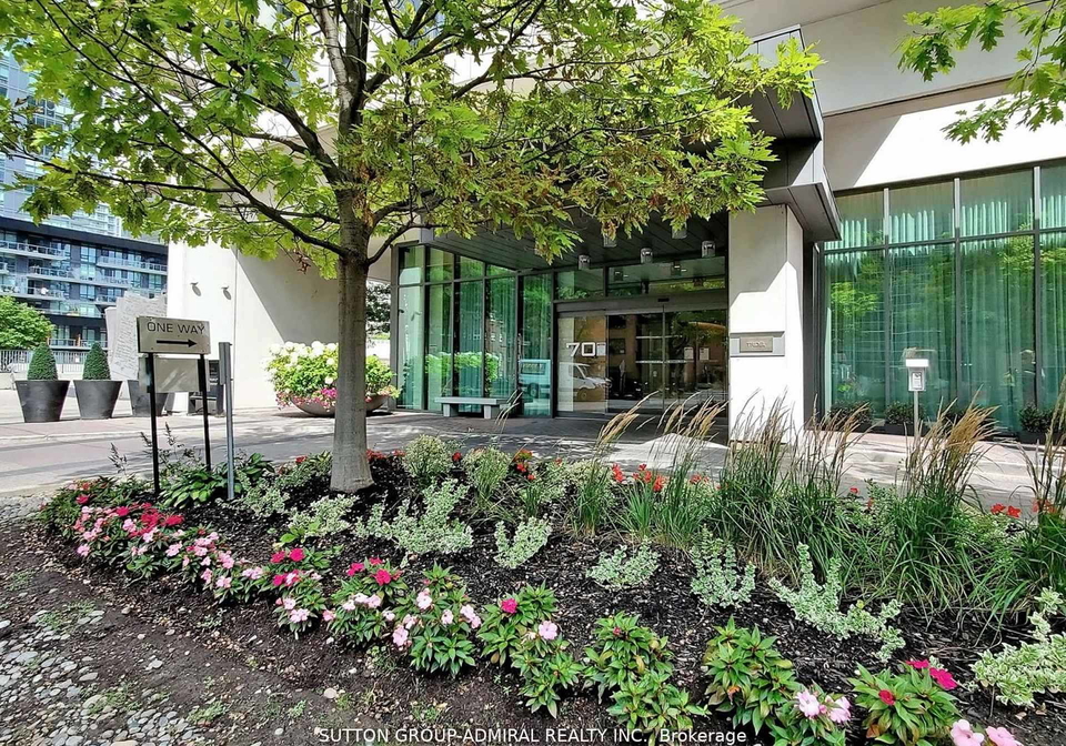 70-roehampton-avenue-w-toronto-ontario-c12562590