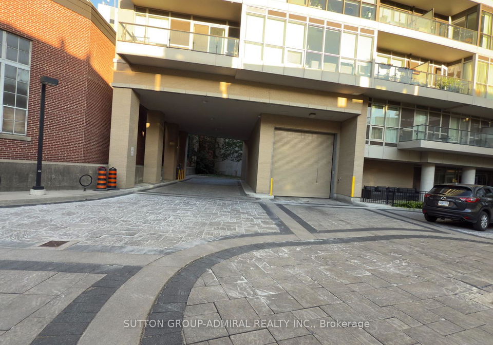 60-berwick-avenue-toronto-ontario-c12562988