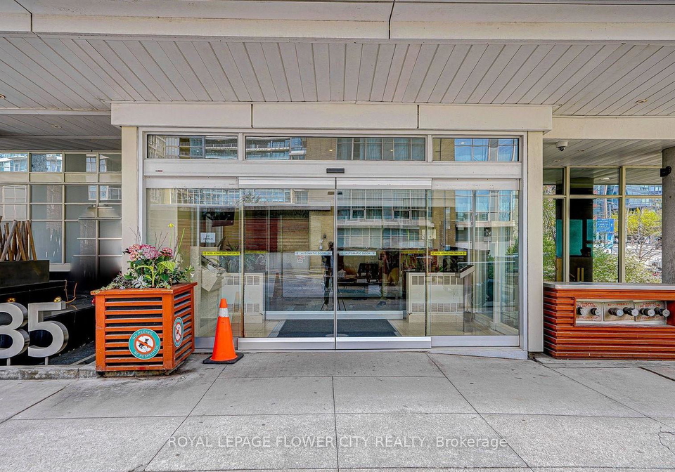 35-mariner-terrace-toronto-ontario-c12563052