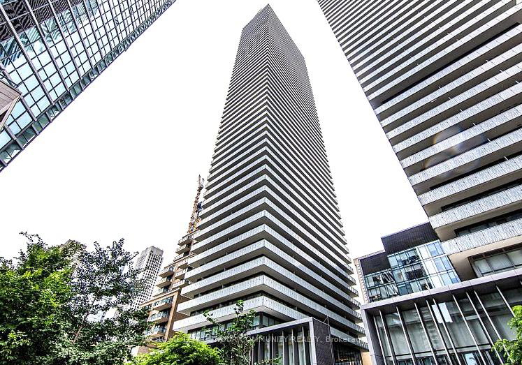 42-charles-street-e-toronto-ontario-c12563062