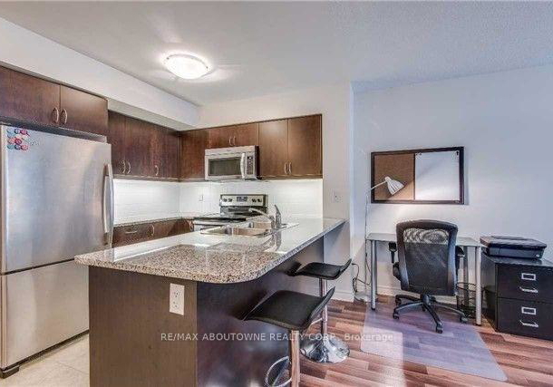25-lower-simcoe-street-toronto-ontario-c12563120