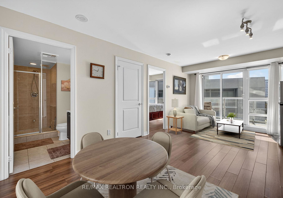 2015-sheppard-avenue-e-north-york-ontario-c12563174