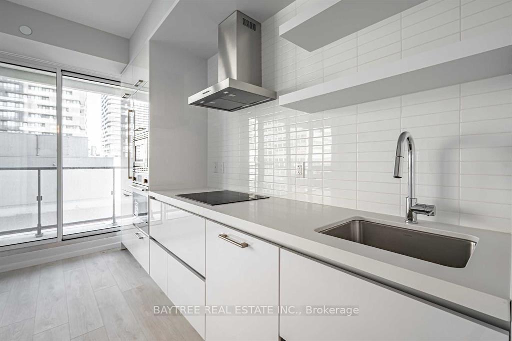 2221-yonge-street-toronto-ontario-c12563336