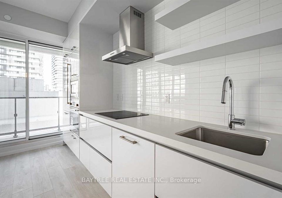 2221-yonge-street-toronto-ontario-c12563336