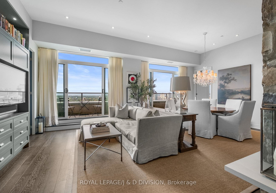 111-st-clair-avenue-w-toronto-ontario-c12563408