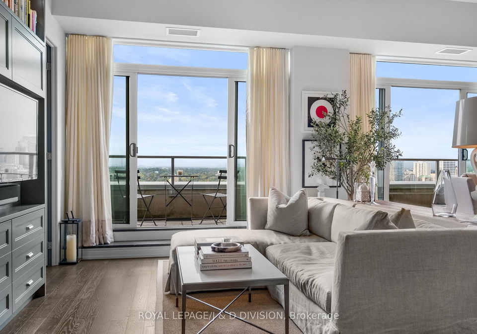 111-st-clair-avenue-w-toronto-ontario-c12563408