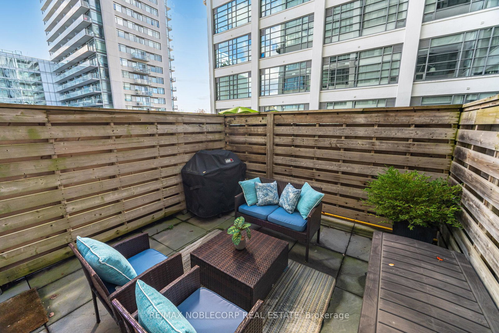 637-w-lake-shore-boulevard-toronto-ontario-c12563486