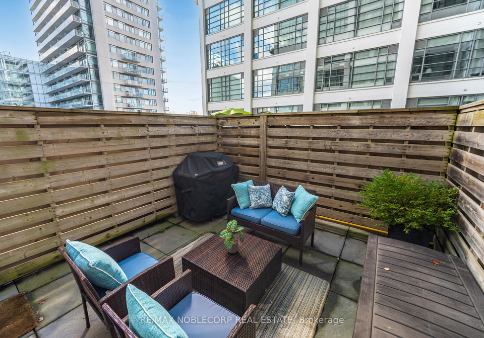 637-w-lake-shore-boulevard-toronto-ontario-c12563486