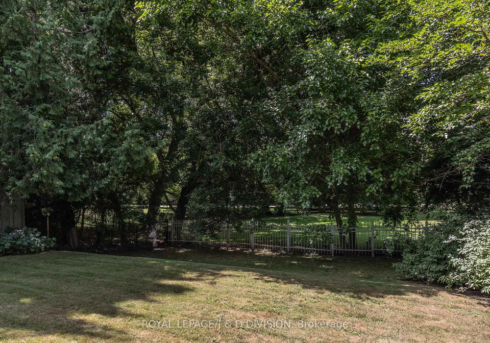 10-campbell-crescent-north-york-ontario-c12563514