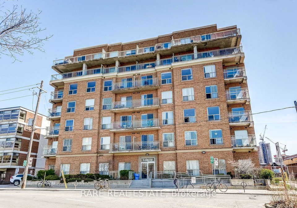 11-christie-street-toronto-ontario-c12564324