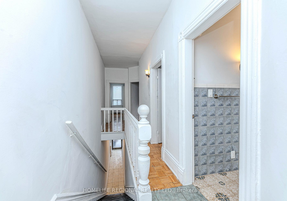 1573-dundas-street-w-toronto-ontario-c12564510