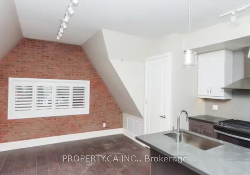 28-madison-avenue-toronto-ontario-c12564622