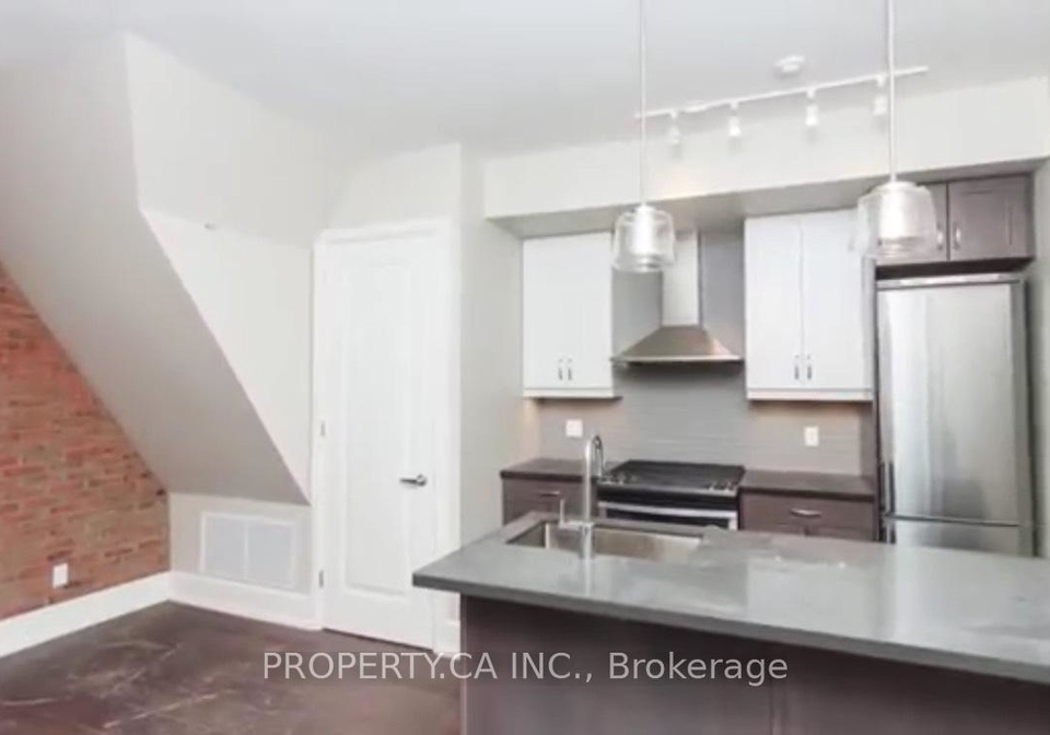 28-madison-avenue-toronto-ontario-c12564622