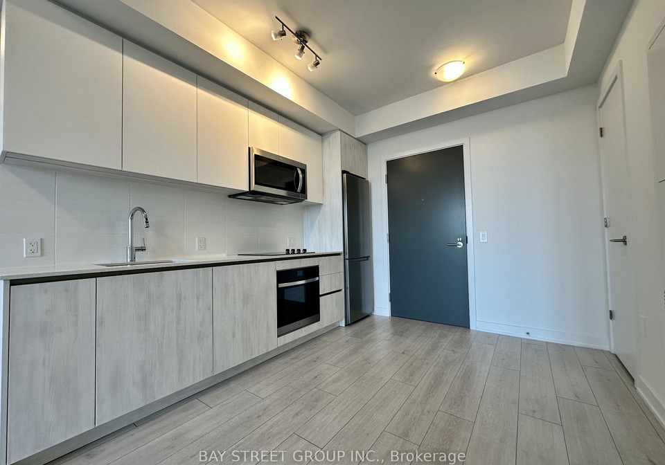 5858-yonge-street-toronto-ontario-c12564950