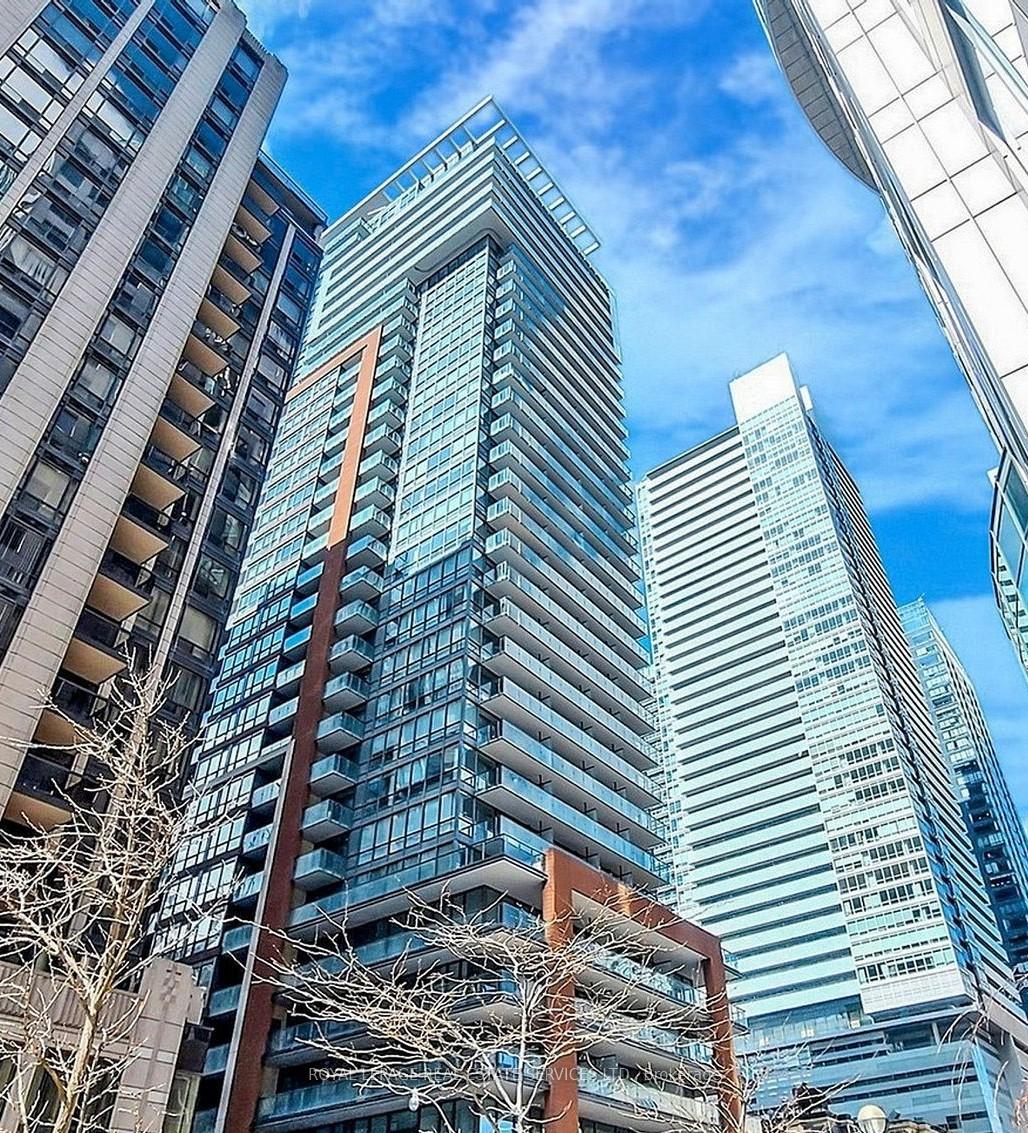 8-mercer-street-toronto-ontario-c12565026