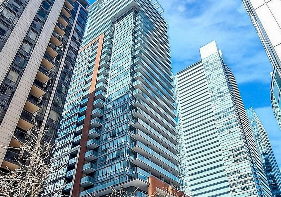 8-mercer-street-toronto-ontario-c12565026