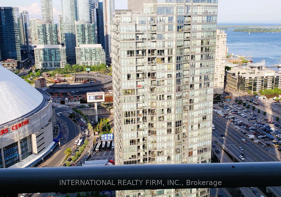 35-mariner-terrace-toronto-ontario-c12565278
