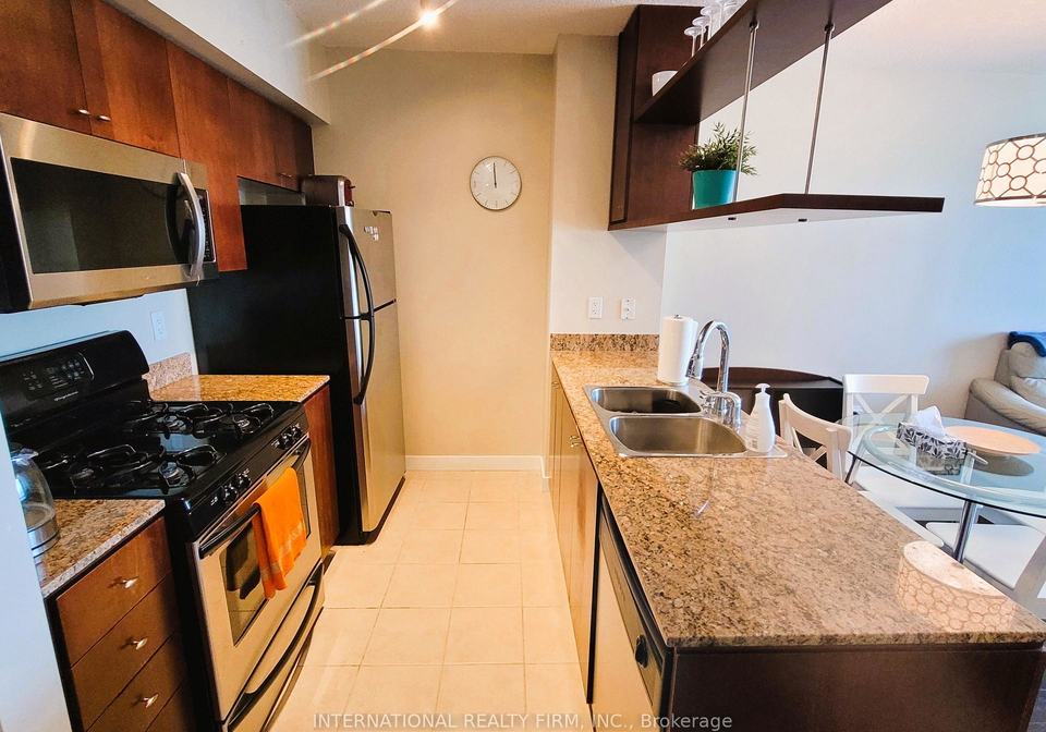 35-mariner-terrace-toronto-ontario-c12565278