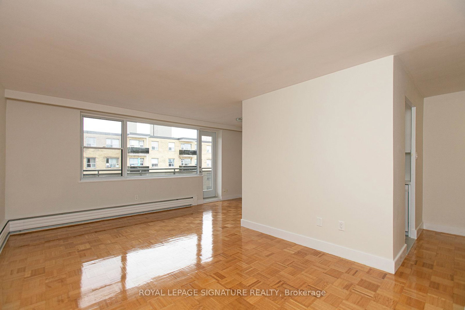 2-grandstand-place-east-york-ontario-c12565490