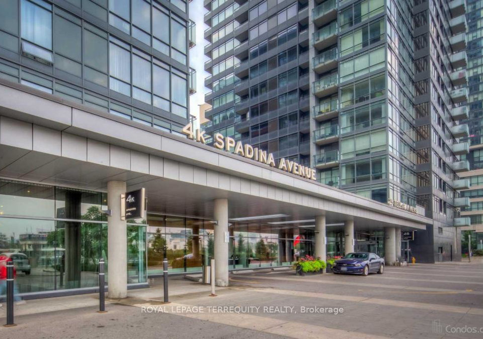 4k-spadina-avenue-toronto-ontario-c12565656